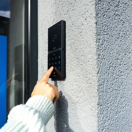 Liro מלון ויארסן